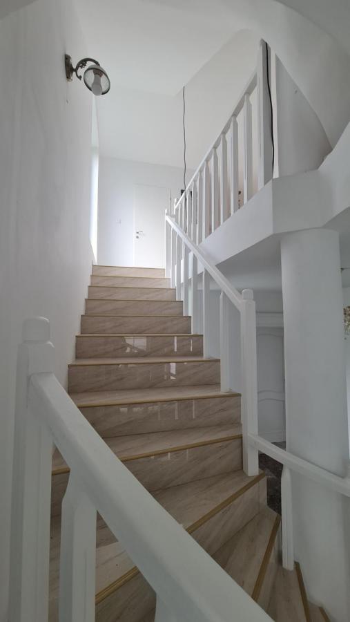 Casa Anne Hotell Băile Herculane Eksteriør bilde