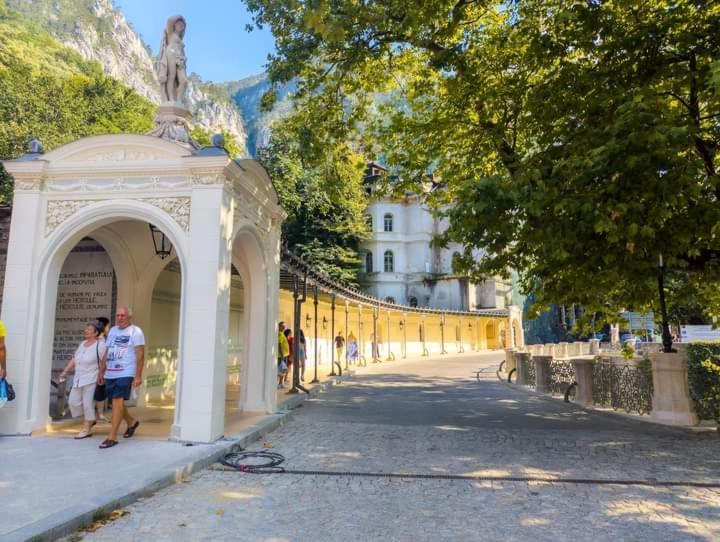 Casa Anne Hotell Băile Herculane Eksteriør bilde
