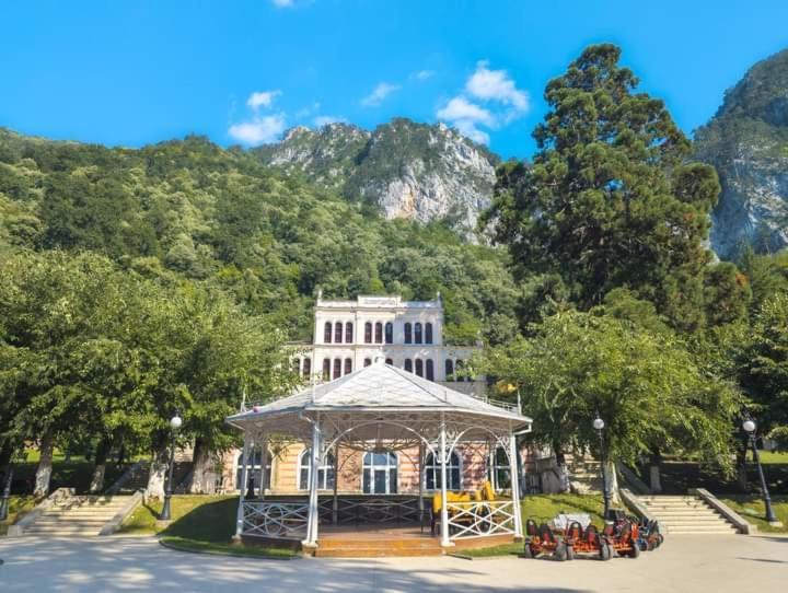 Casa Anne Hotell Băile Herculane Eksteriør bilde